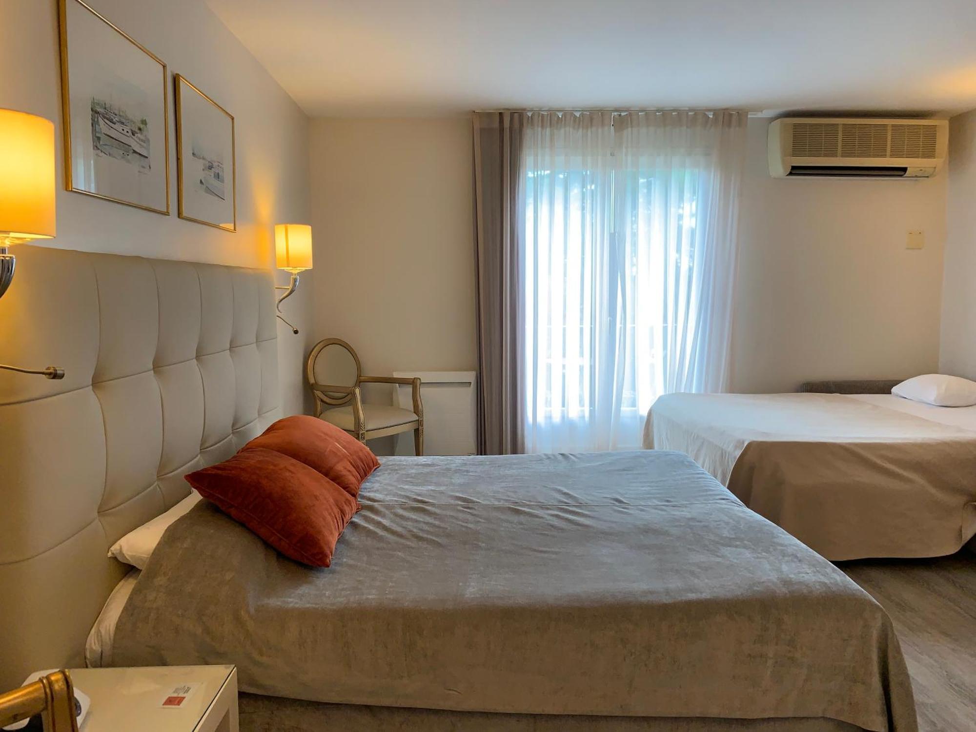 Les Criquets Hotel & Spa บลองก์ฟอร์ ภายนอก รูปภาพ