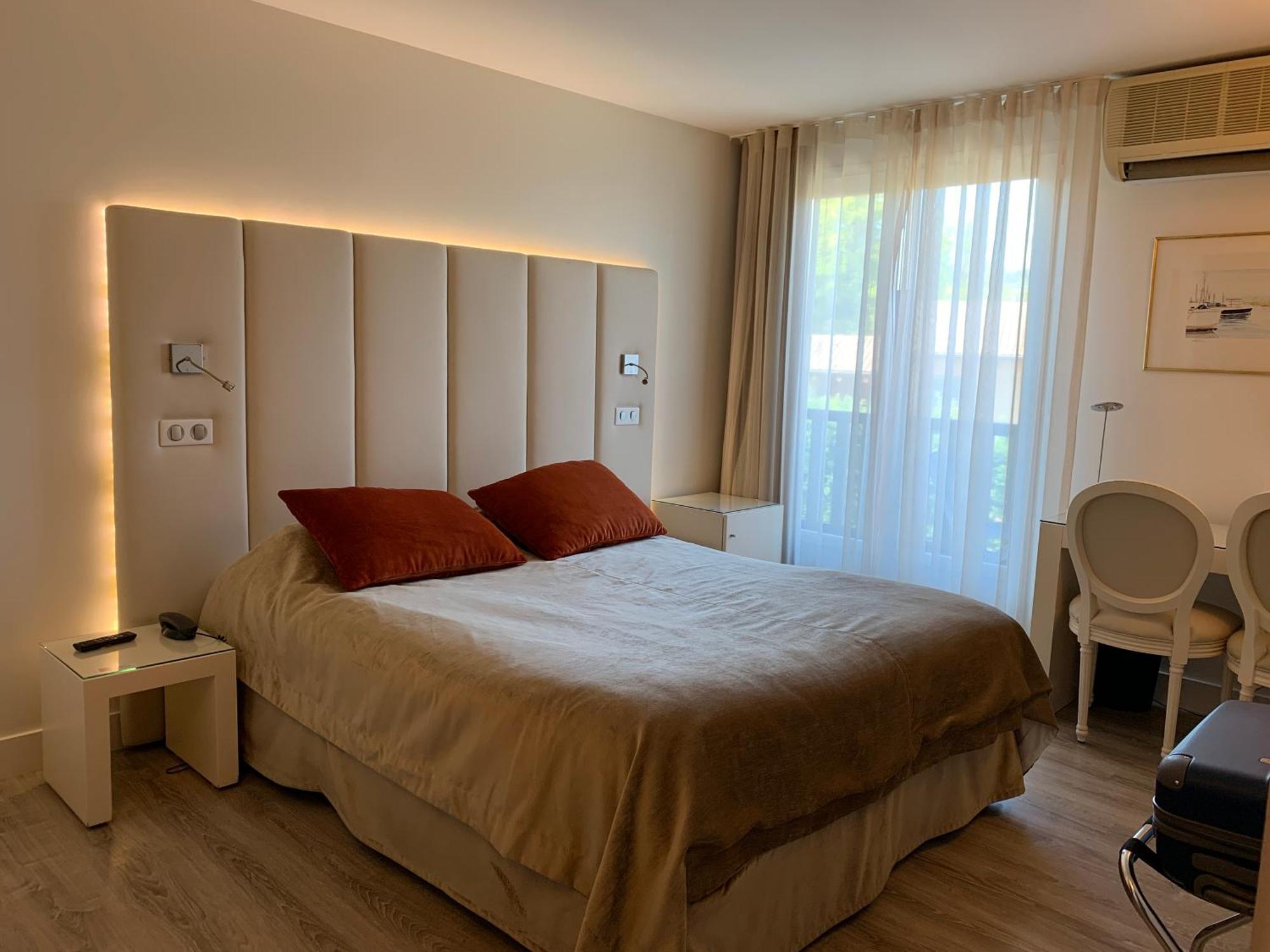 Les Criquets Hotel & Spa บลองก์ฟอร์ ภายนอก รูปภาพ