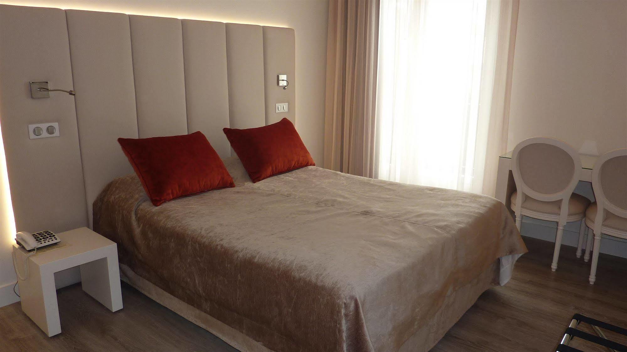 Les Criquets Hotel & Spa บลองก์ฟอร์ ภายนอก รูปภาพ